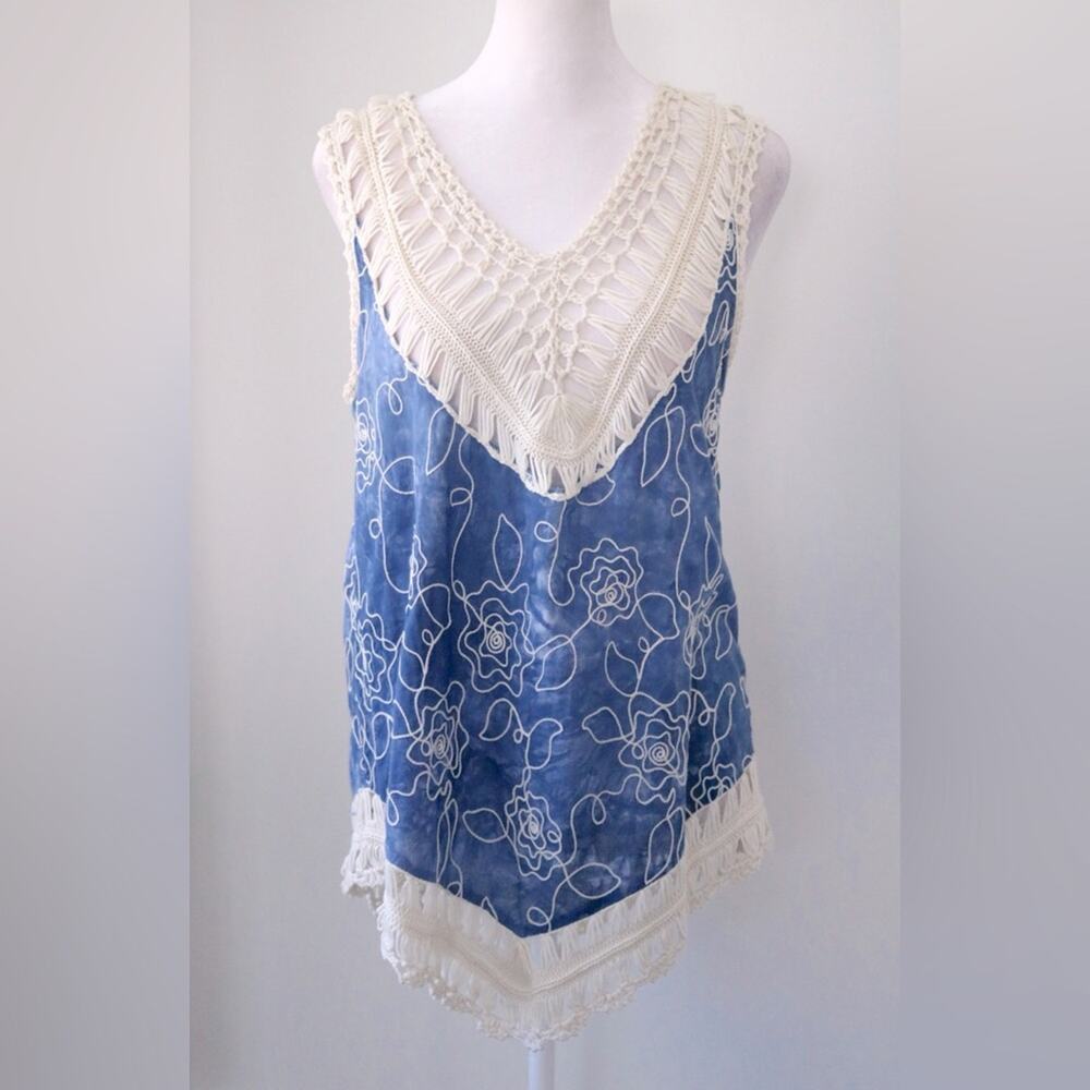 Lauren Michelle Blue & Cream Crochet V-Neck Tank Top
